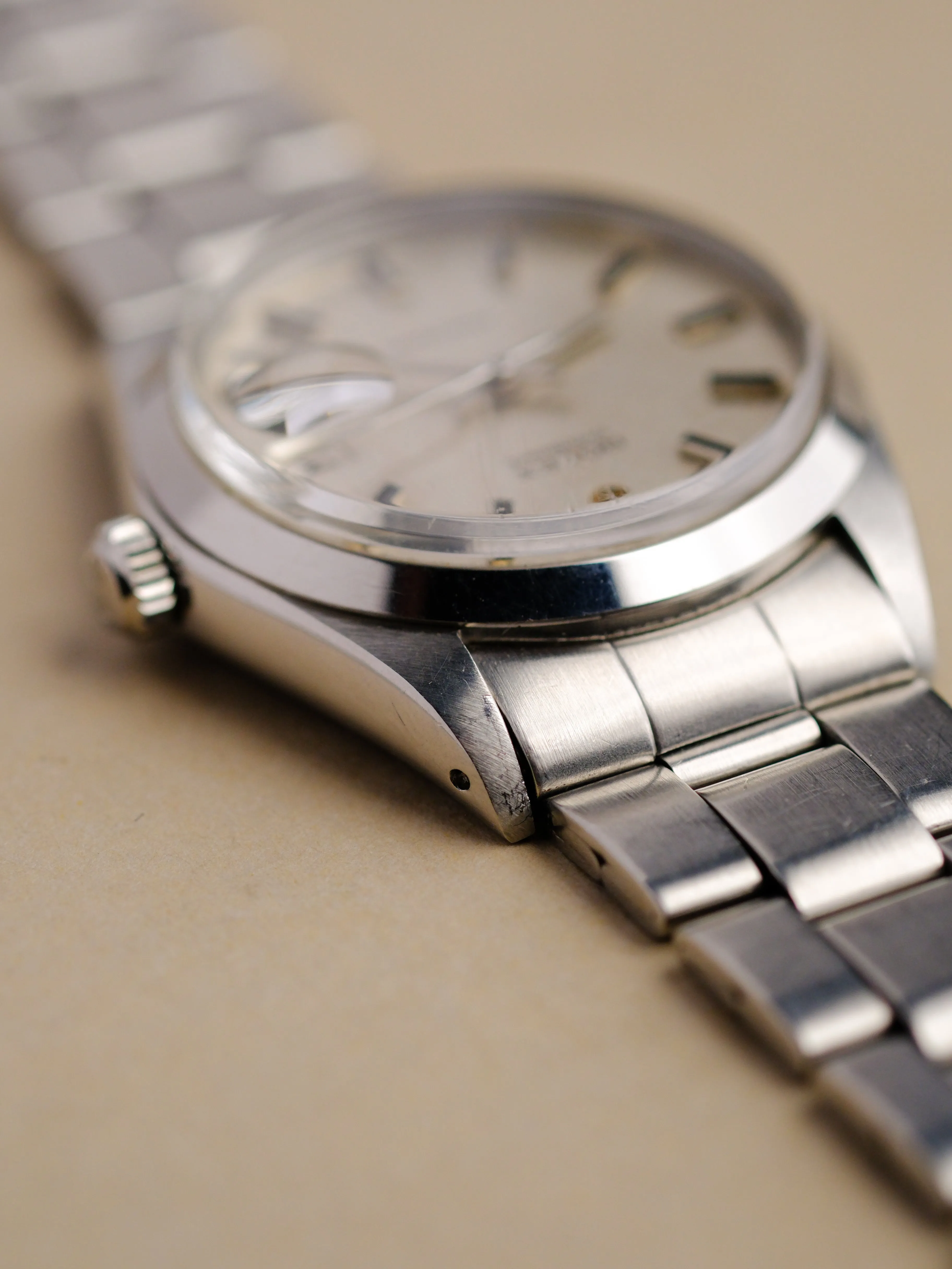 Rolex OysterDate 6694 Metallic Pebble Dial - 1970