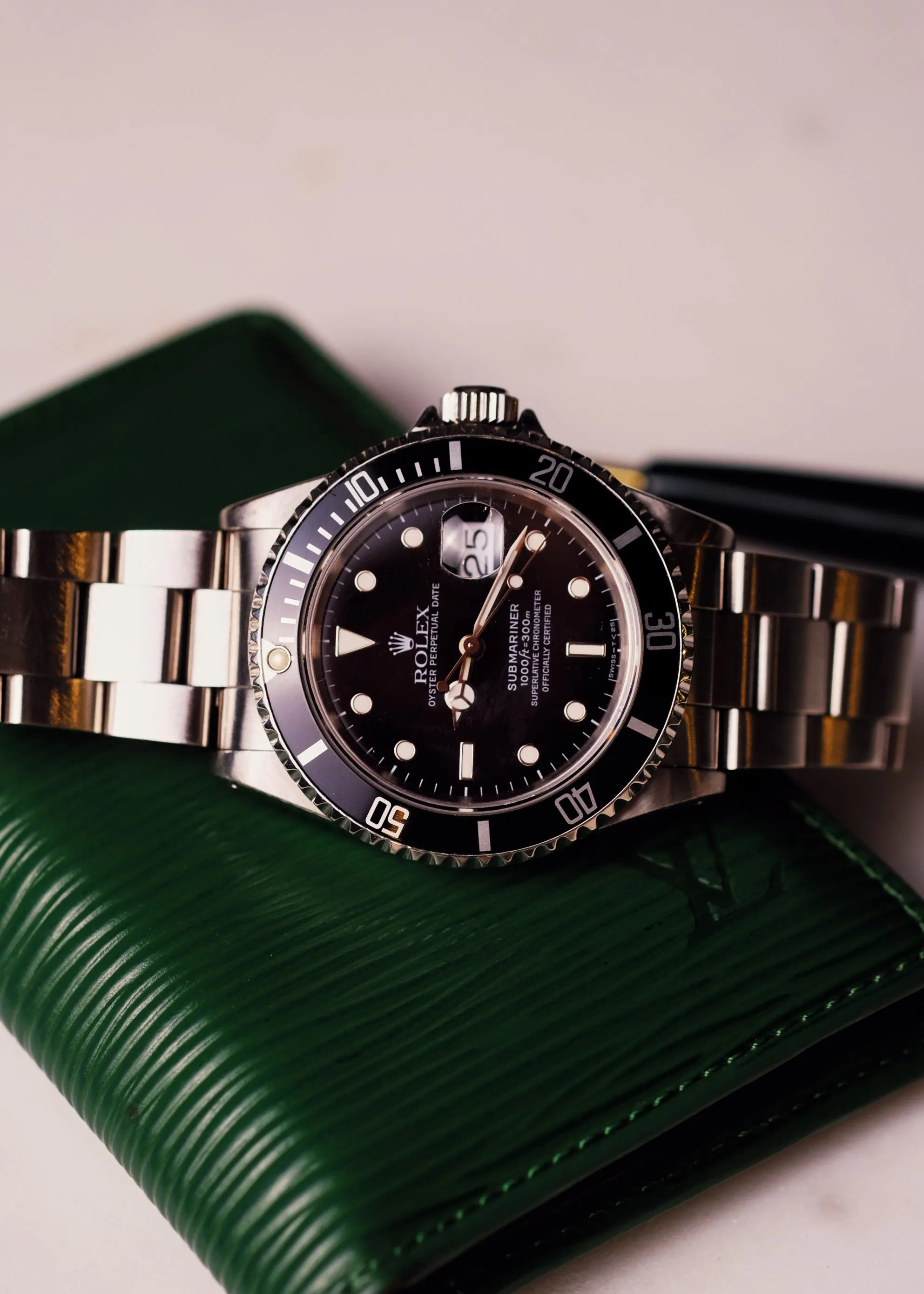 Rolex Submariner 16610 Cream Patina - 1991