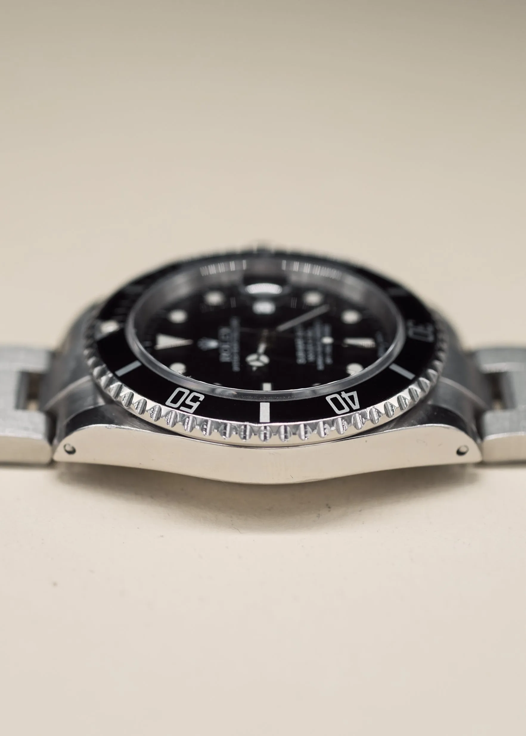 Rolex Submariner 16610 w/Papers - 1999