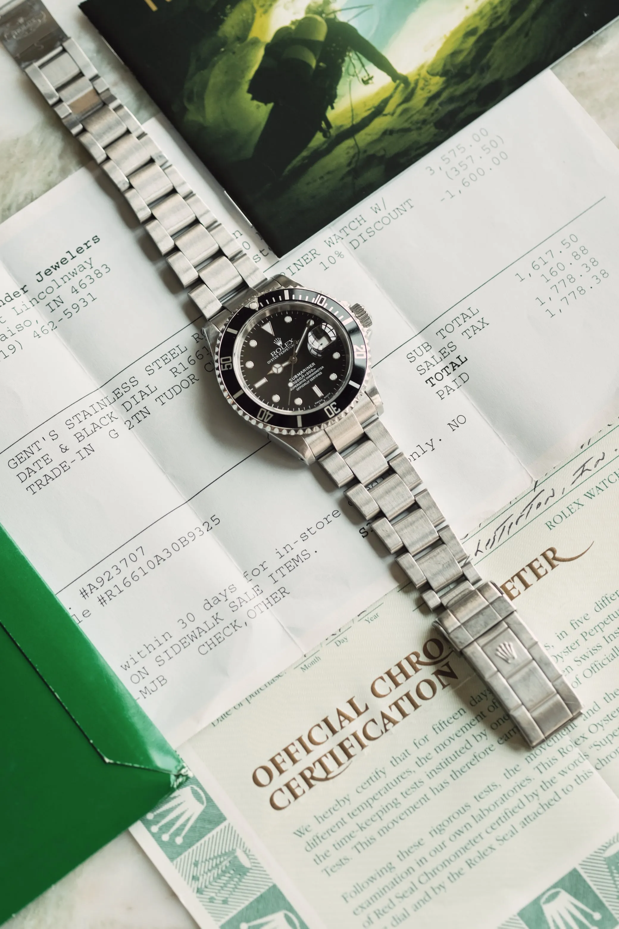 Rolex Submariner 16610 w/Papers - 1999