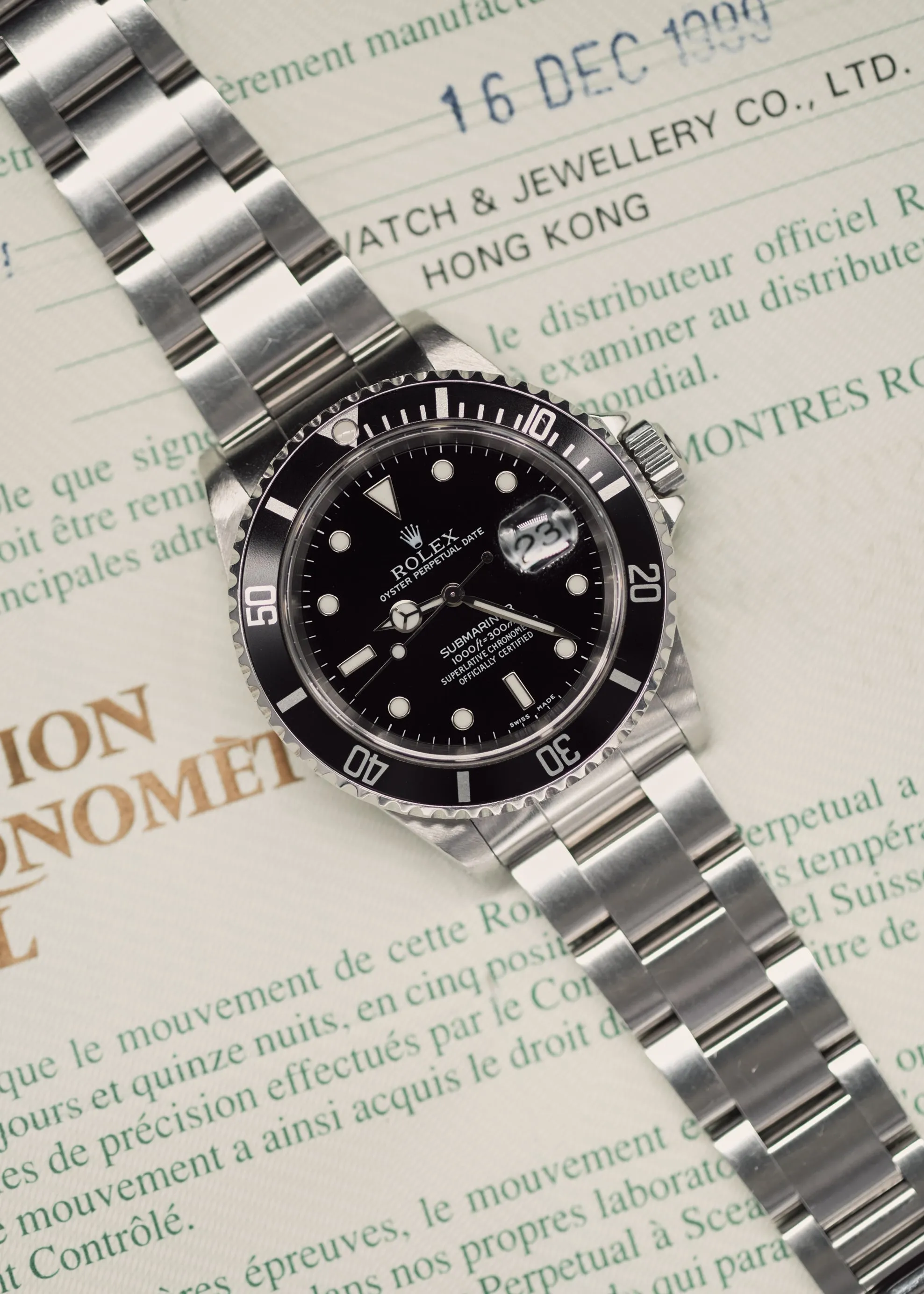 Rolex Submariner 16610 w/Papers - 1999