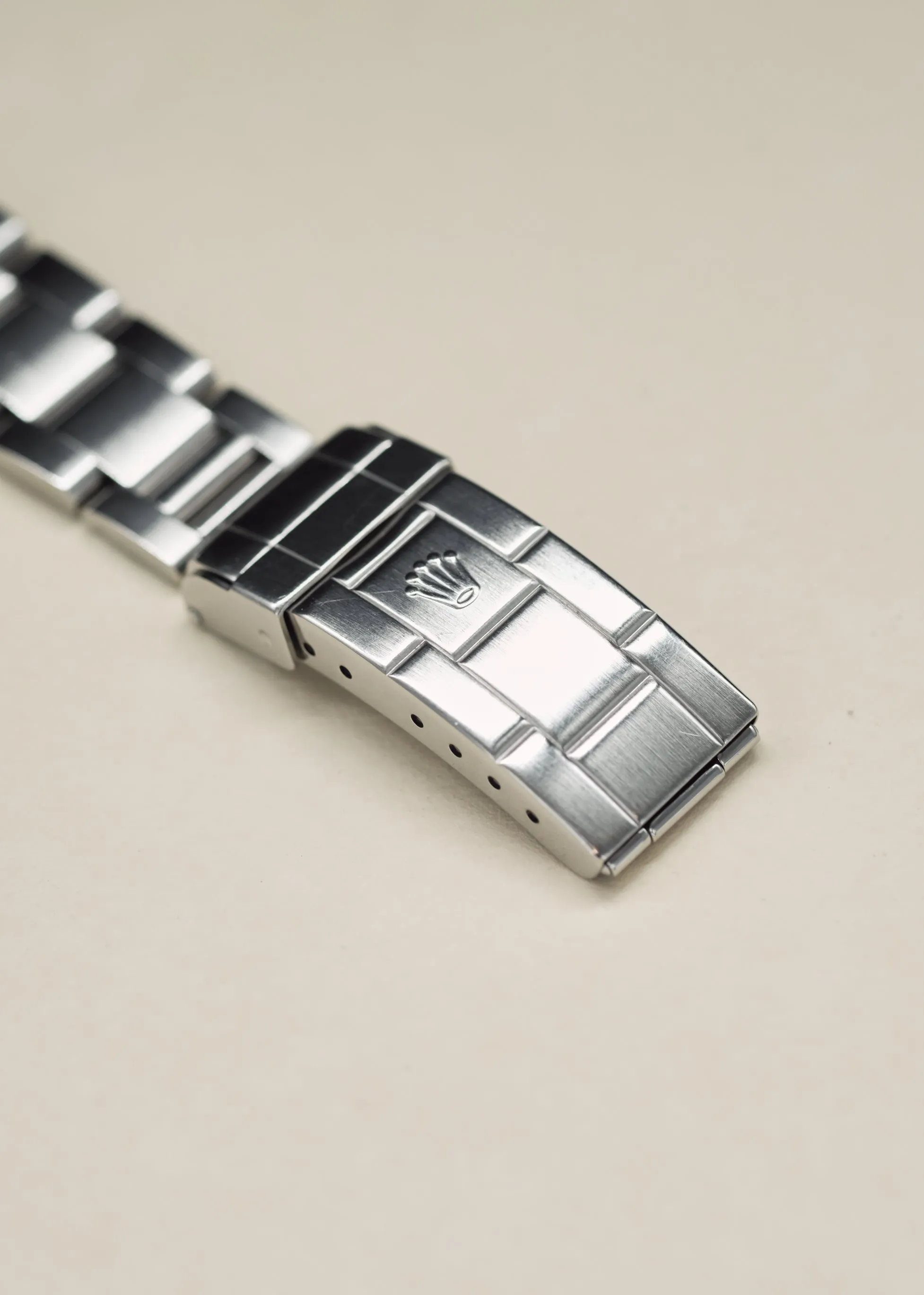 Rolex Submariner 16610 w/Papers - 1999
