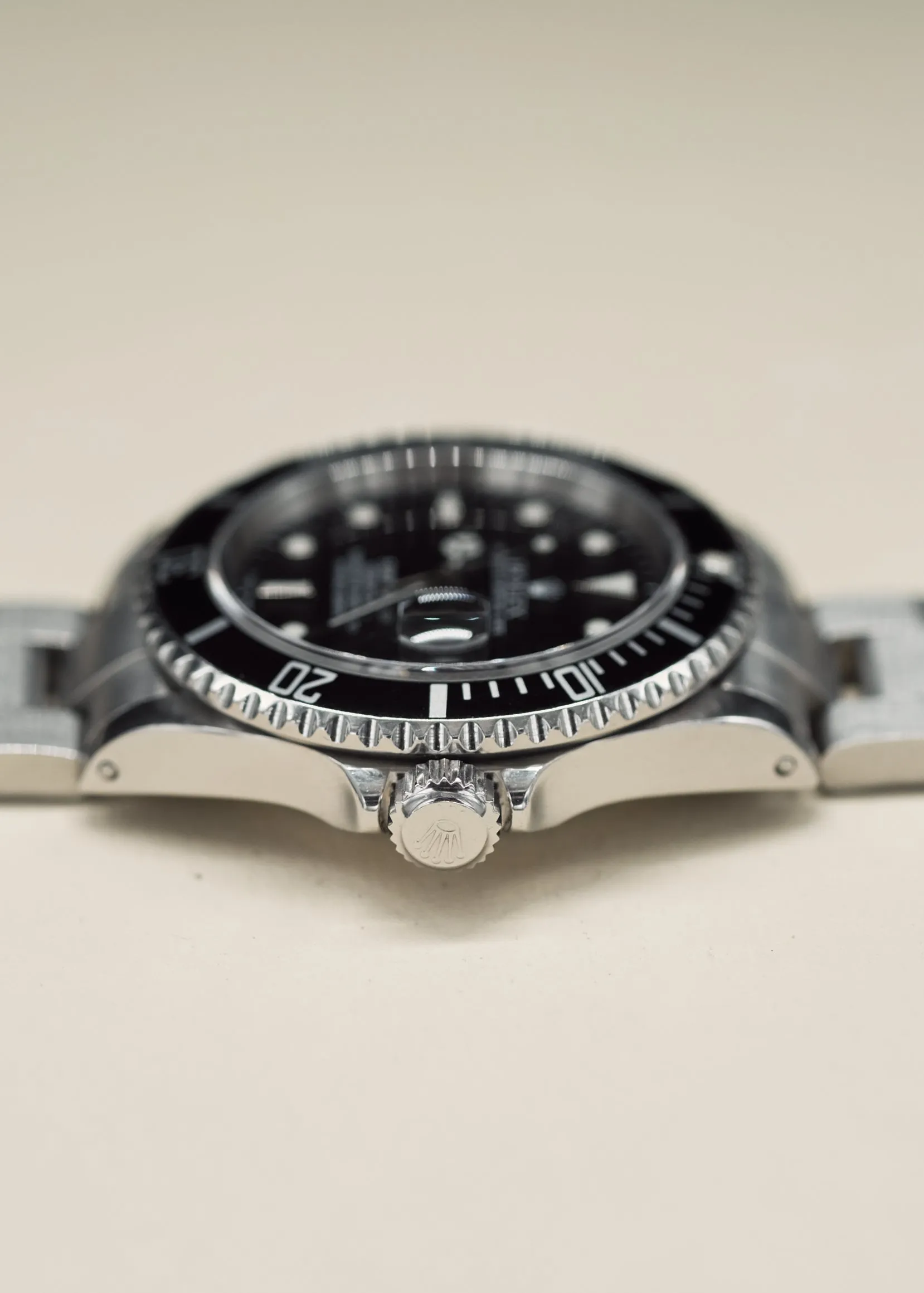 Rolex Submariner 16610 w/Papers - 1999