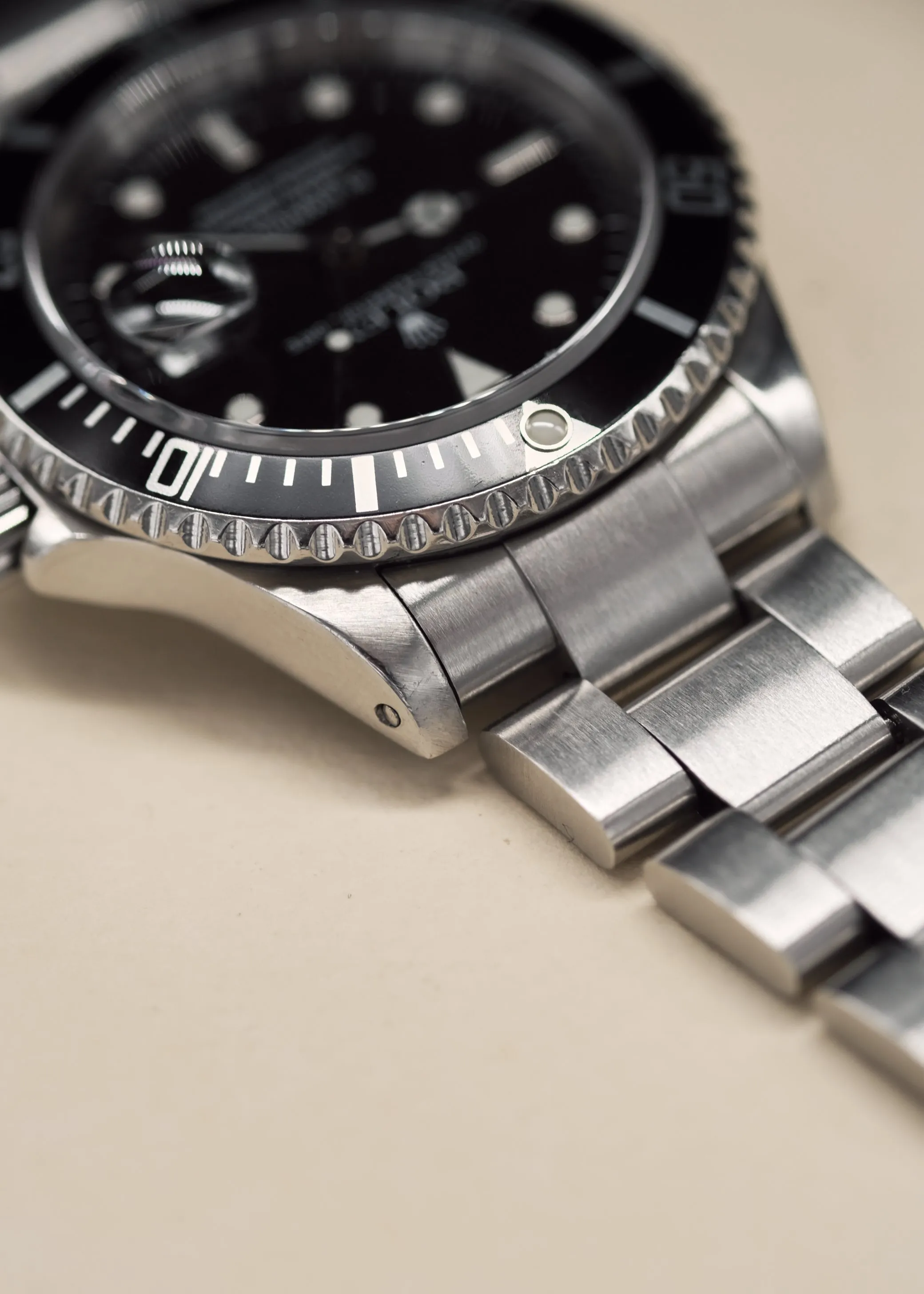 Rolex Submariner 16610 w/Papers - 1999