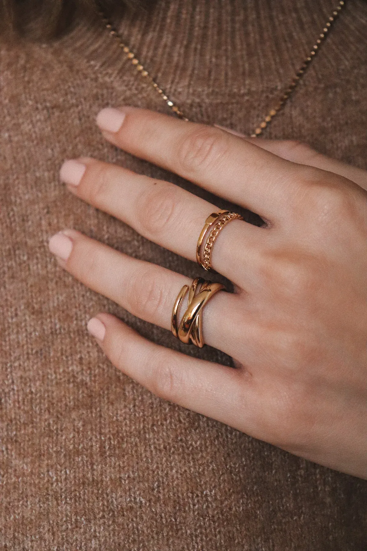 Romane gold ring