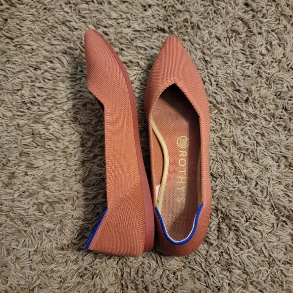 Rothy’s Pointed Toe Orange Red Persimmon Size 7 Flats slip-on Shoe