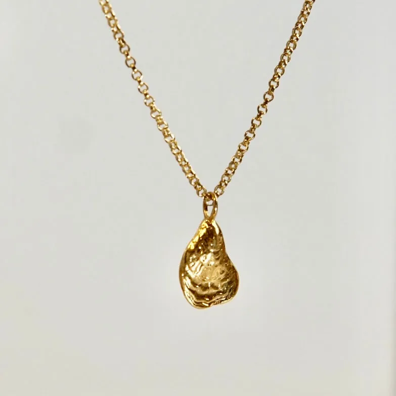 SAMPLE - Oyster 🦪 Pendant on Thick Rolo Chain Necklace