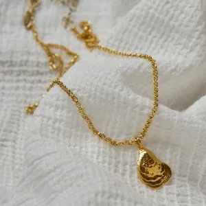SAMPLE - Oyster 🦪 Pendant on Thick Rolo Chain Necklace