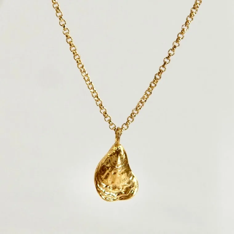 SAMPLE - Oyster 🦪 Pendant on Thick Rolo Chain Necklace