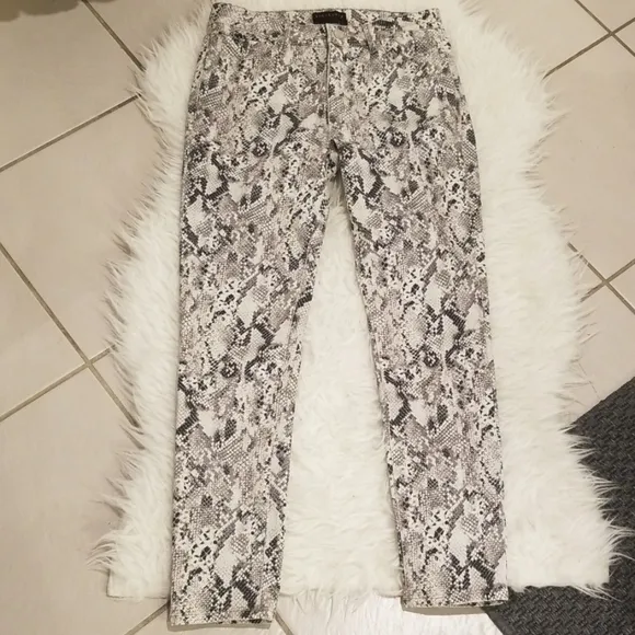 💕SANCTUARY💕 Snake Skin Print Ankle Skinny Je…