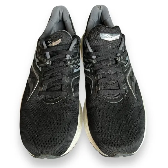 Saucony Men’s Triumph 20 Black &amp; White Athletic Running Sneaker Shoe 10.5