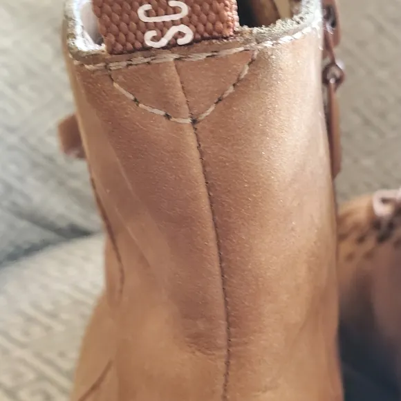 SCHUTZ Xayane women Tan suede lace up bootie size 8 B