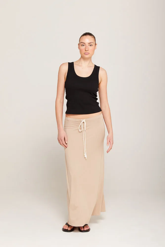 SCOOP NECK TANK TOP - BLACK RIB