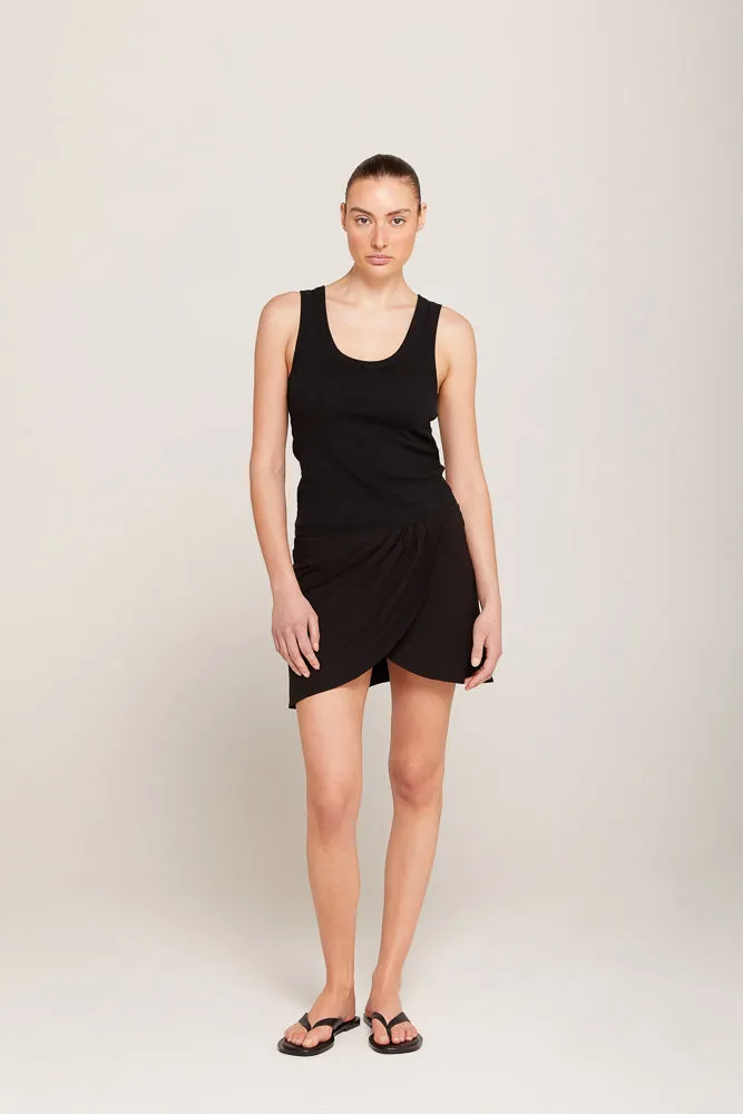 SCOOP NECK TANK TOP - BLACK RIB