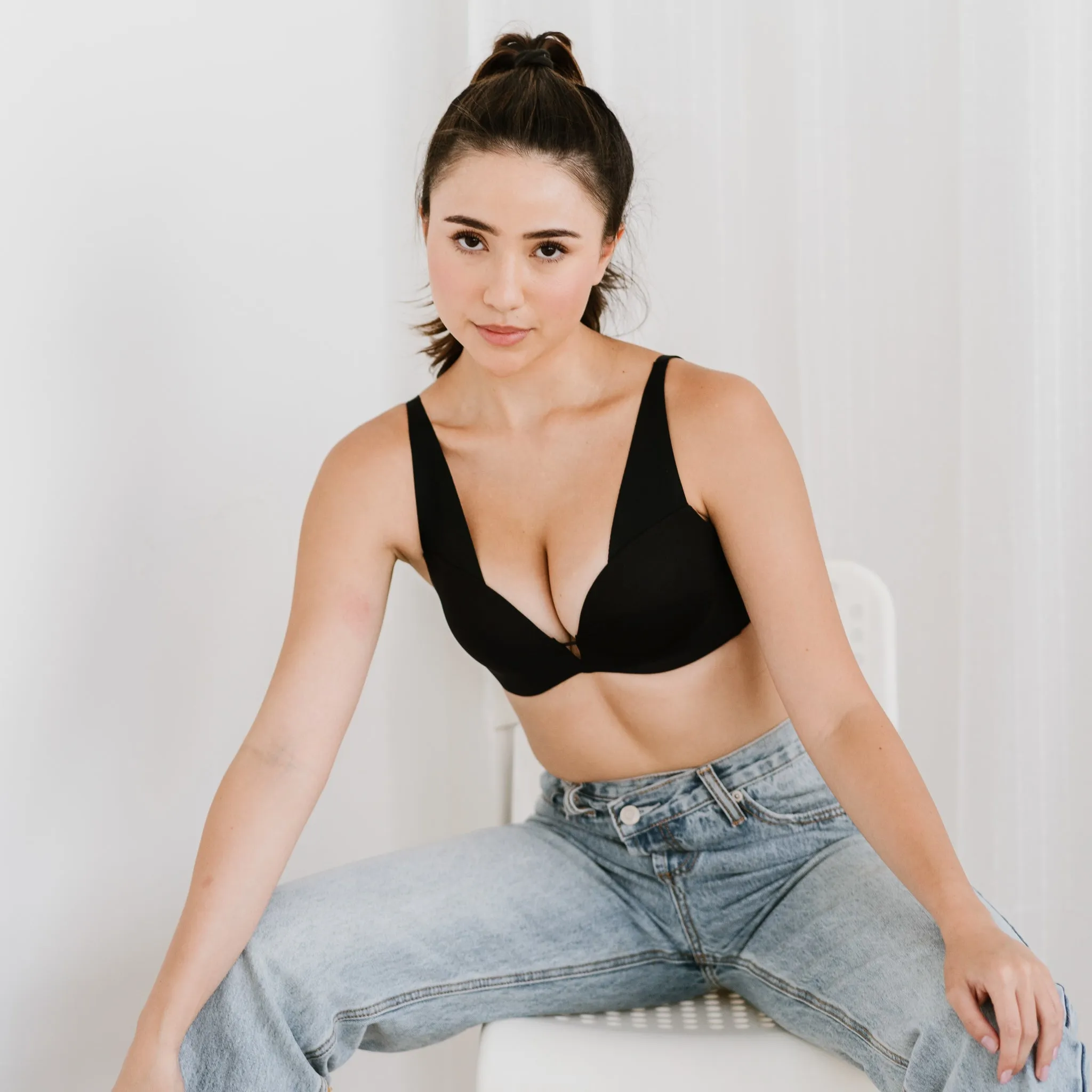 Seamless V-Plunge! Push Up Wireless Bra in Black (Size L Only)