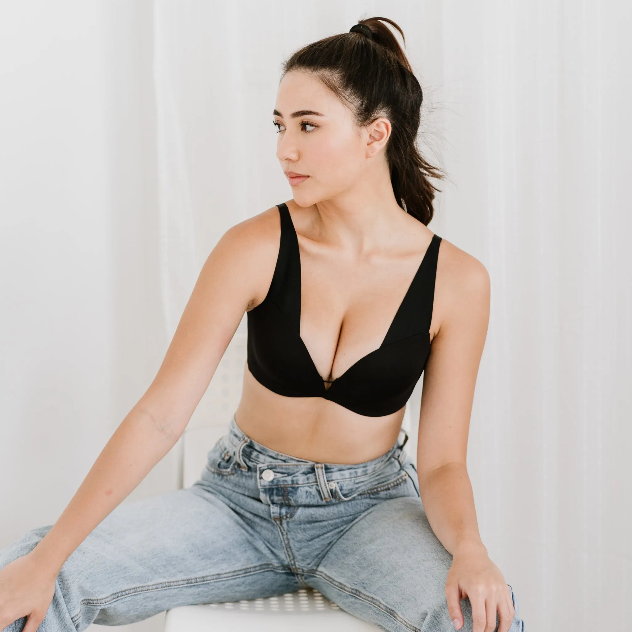 Seamless V-Plunge! Push Up Wireless Bra in Black (Size L Only)
