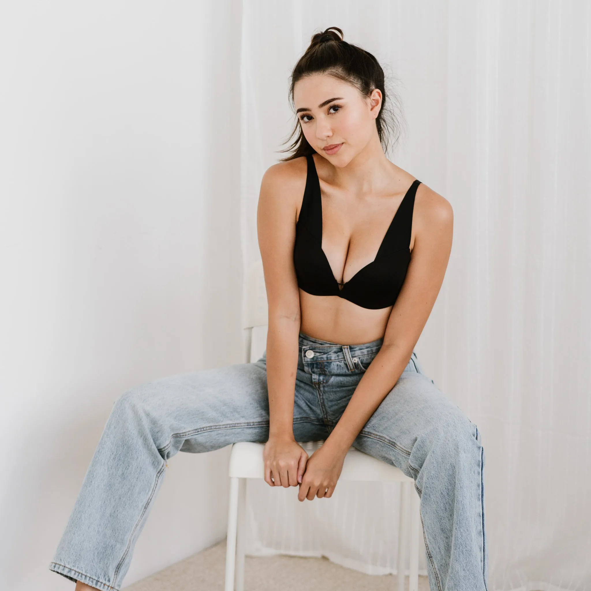 Seamless V-Plunge! Push Up Wireless Bra in Black (Size L Only)