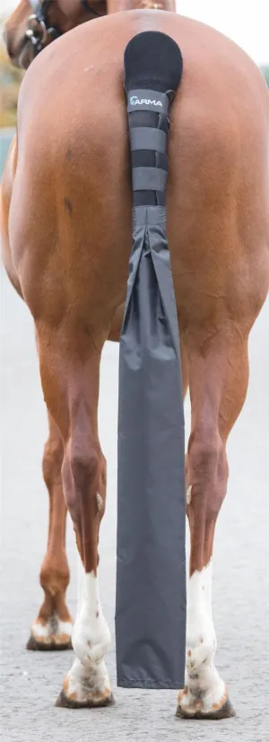 Shires Tail Guard With Detachable Tail Bag