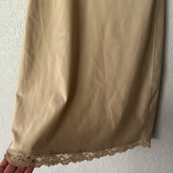 Spanx Lace Full Body Support Slip Bodycon Shapewear Size Medium Nude