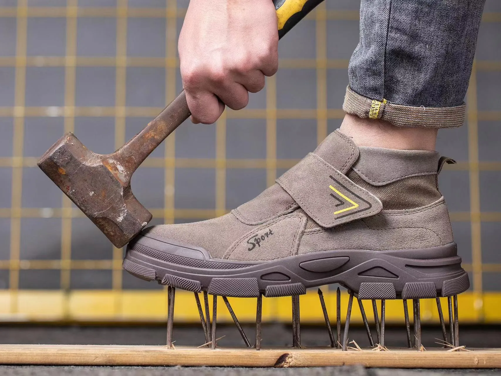 Steel Toe Shoes for Women Men Work Boots Lightweight and Durable Safety Industrial Boots