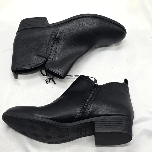 Sun   Stone cadee Faux Leather Womens 10 Stylish Black ankle Boot Almond Toe Nib