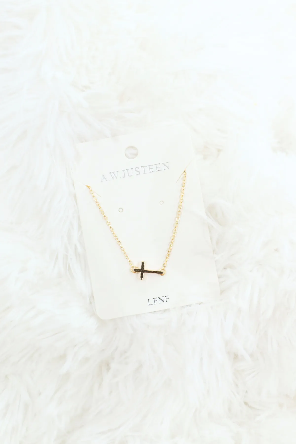 THICK SIDEWAY CROSS NECKLACE