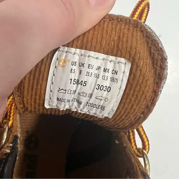 Timberland toddler Field boots in wheat nubuck size 8.5 Classic Trendy