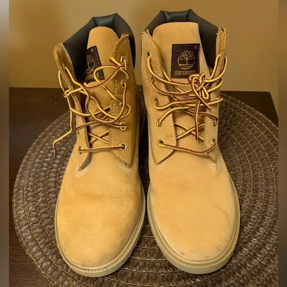 Timberland Classic Boots Boys Kids Size 6 Big Kids Waterproof Nubuck Wheat 10960
