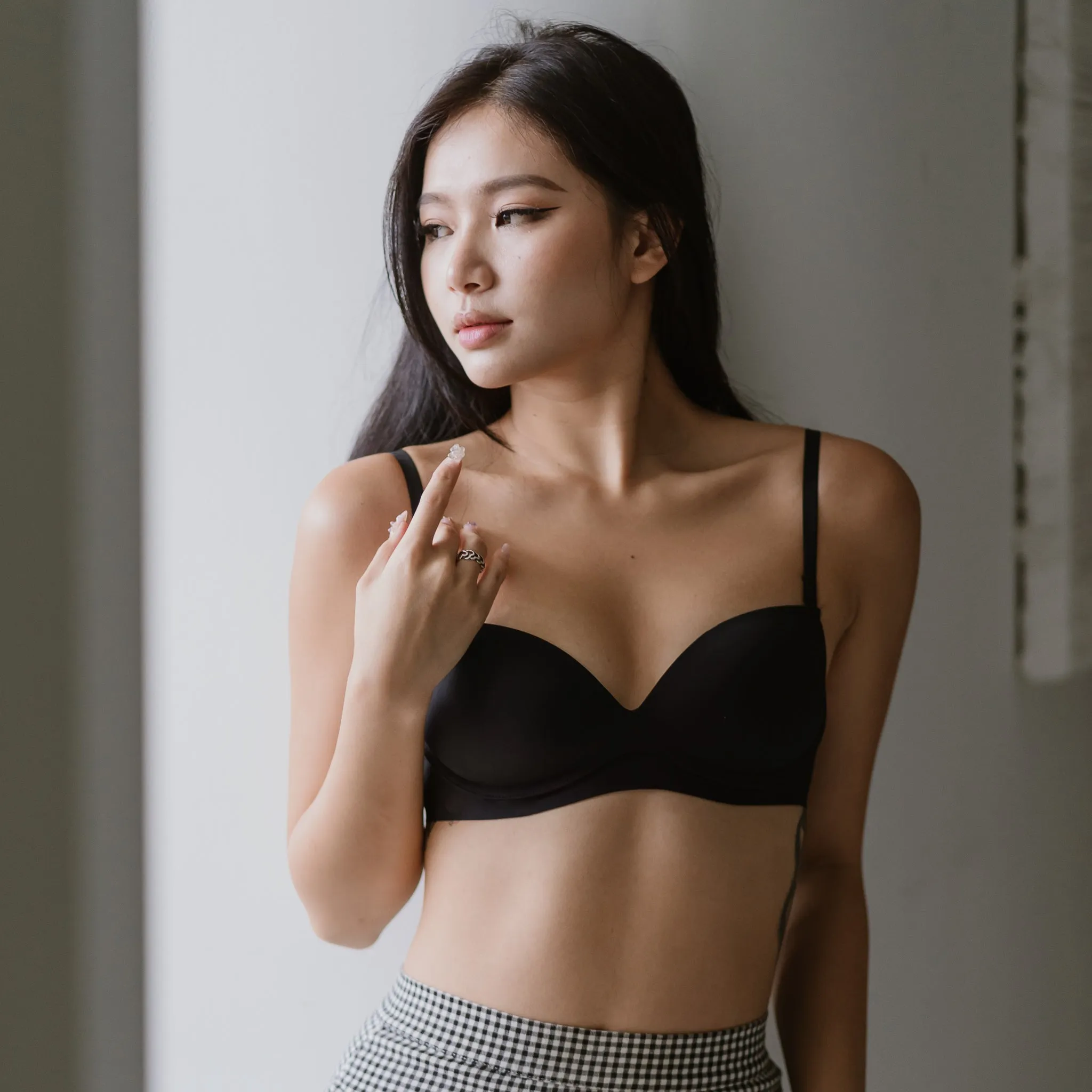 Timeless Essential! Seamless Wireless T-Shirt Bra in Black