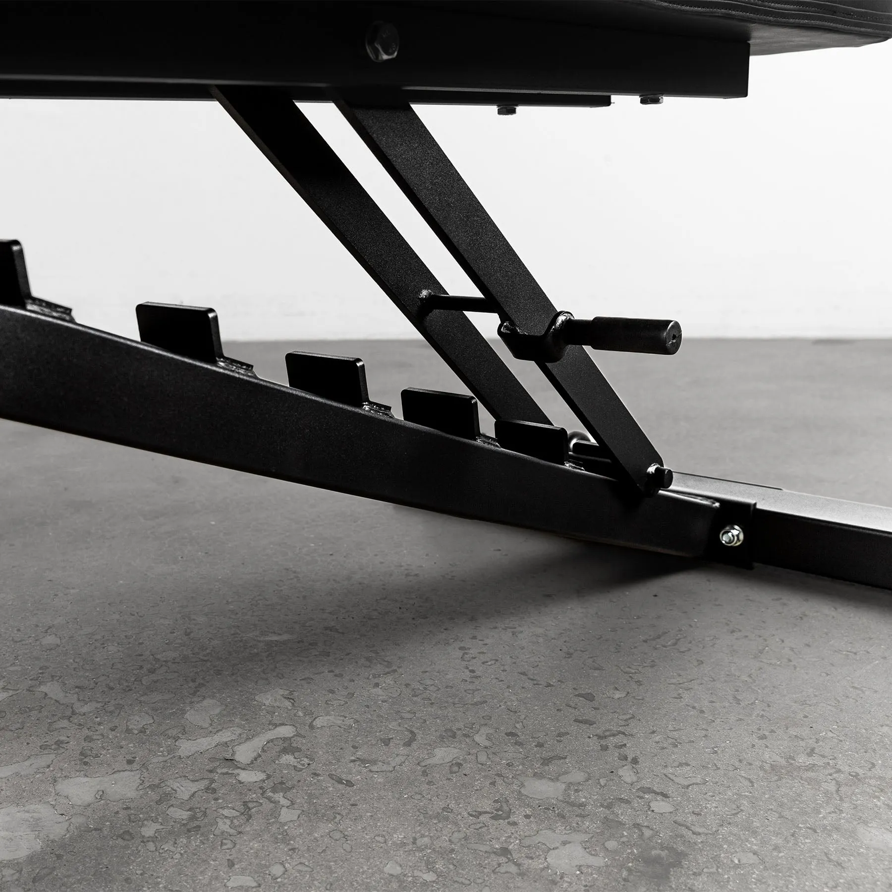 TWL - ADJUSTABLE BENCH