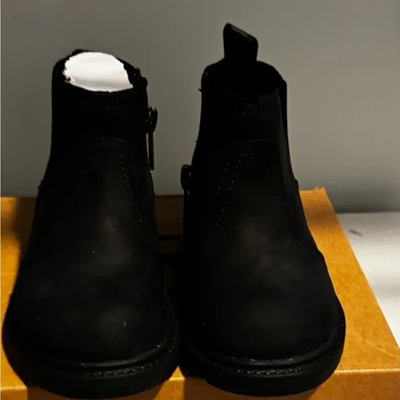 UGG BOLDEN WEATHER 1112455T CHELSEA BOOTS (WATERPROOF LEATHER) SIZE 6 TODDLER