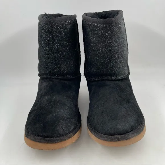 UGG Girl’s Classic Short Serein 1013259 Grade School Sheepskin Winter Boot-SZ 5Y