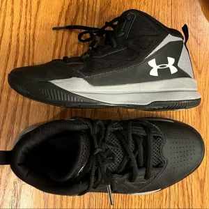 Under Armour Mid Basketball Shoes