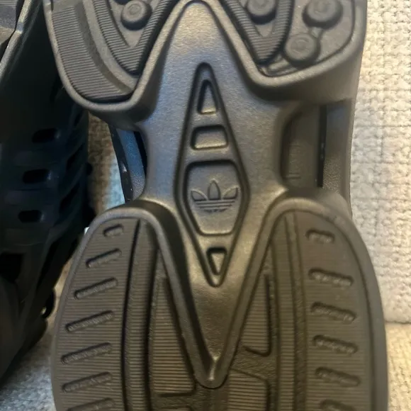 UNISEX- Adidas CLIMACOOL Lightweight Athletic-Stylish Shoes
