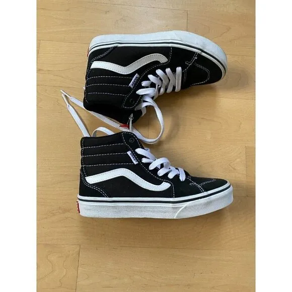 VANS BNWT &quot;SK8&quot; hi top sneakers boys NEW black white
