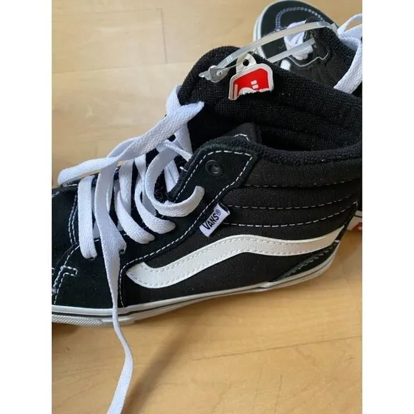 VANS BNWT &quot;SK8&quot; hi top sneakers boys NEW black white