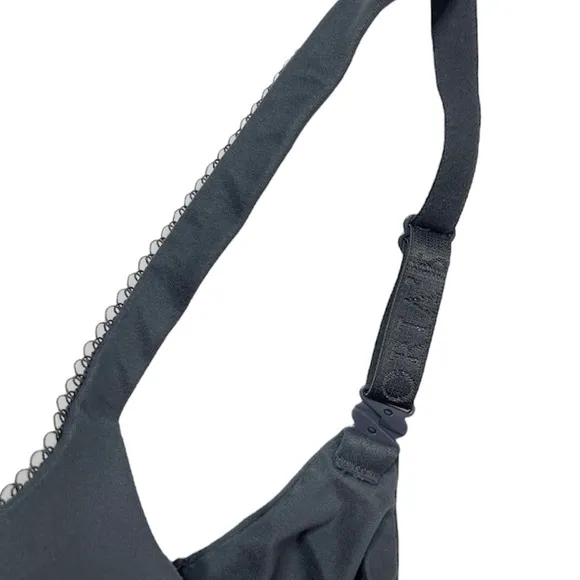 Victoria’s Secret Bra Sexy Perfect Shape Padded Push Up Plunge Smooth Seamless