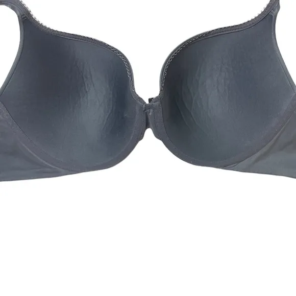Victoria’s Secret Bra Sexy Perfect Shape Padded Push Up Plunge Smooth Seamless