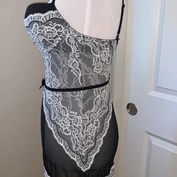 VICTORIA’S SECRET BRAND NEW &amp; BEAUTIFUL SIZE 36B LINGERIE