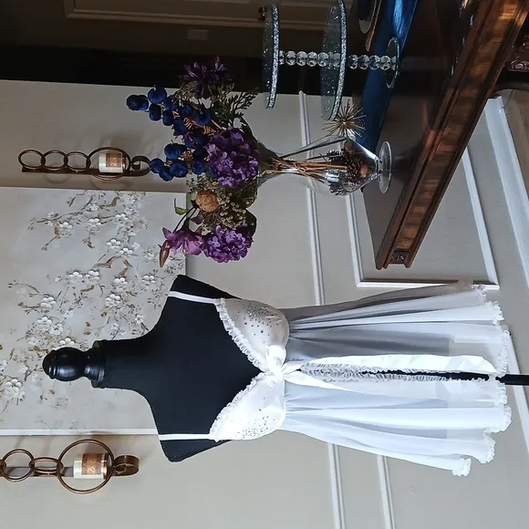 Victoria's Secret White Embellished Babydoll Nightie. Size 36C