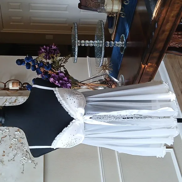 Victoria's Secret White Embellished Babydoll Nightie. Size 36C