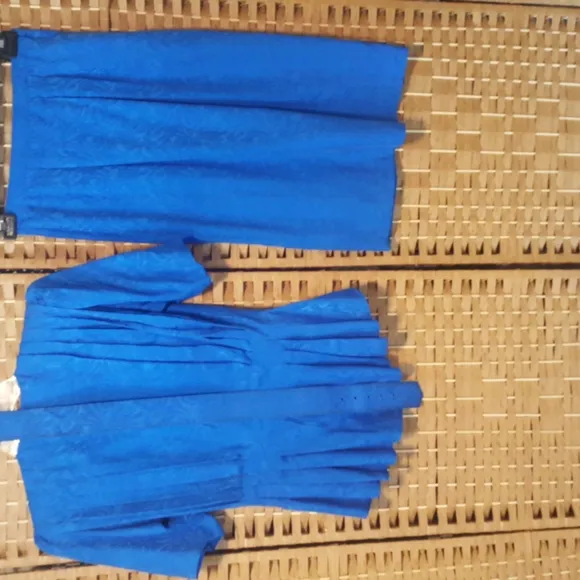 Vintage 100% silk 2 piece set...