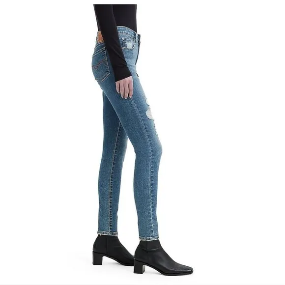 Women's Levi's 711 Skinny Jeans Size 30x 28  (10S)