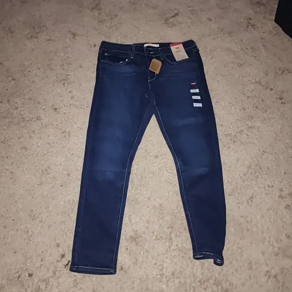 Women's Levi's 711 Skinny Jeans Size 30x 28  (10S)
