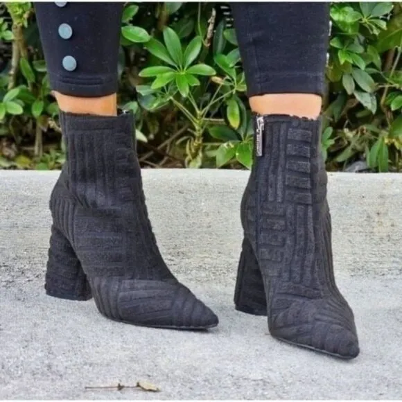Women's Pointed Toe Zipper Chunky Heel Ankle Boots