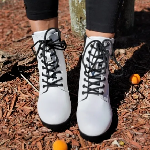 Women's White Chunky Block High Heel Ankle Booties
