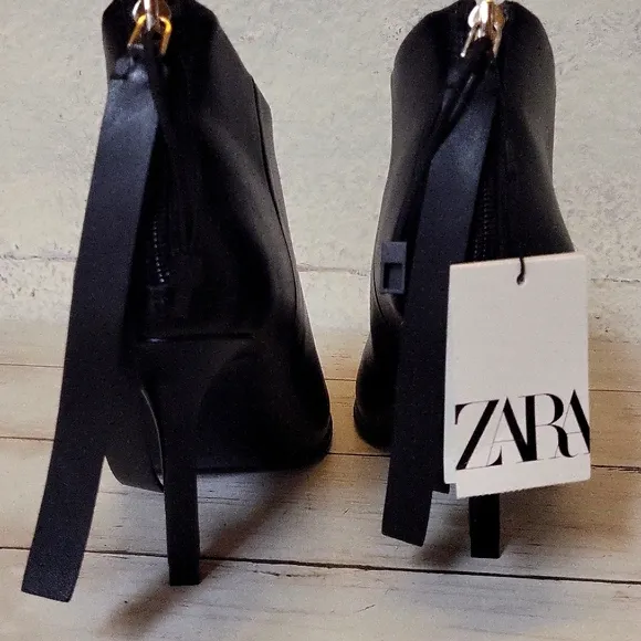 Zara Black Women's Ankle Boots. Size 38 usa 7 1/2